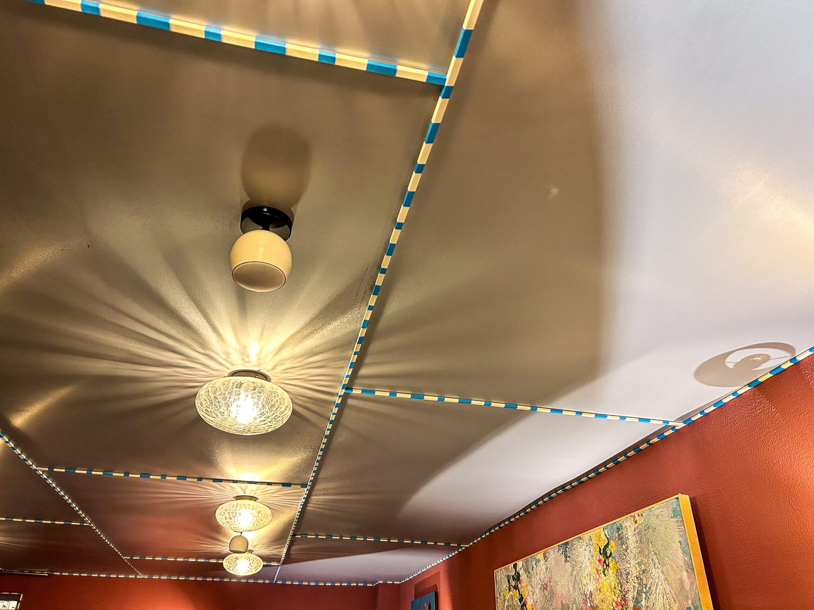 Sala com revestimento Ydècory